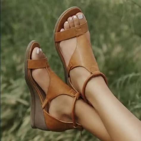 ELVIRA - Relaxed Sandals