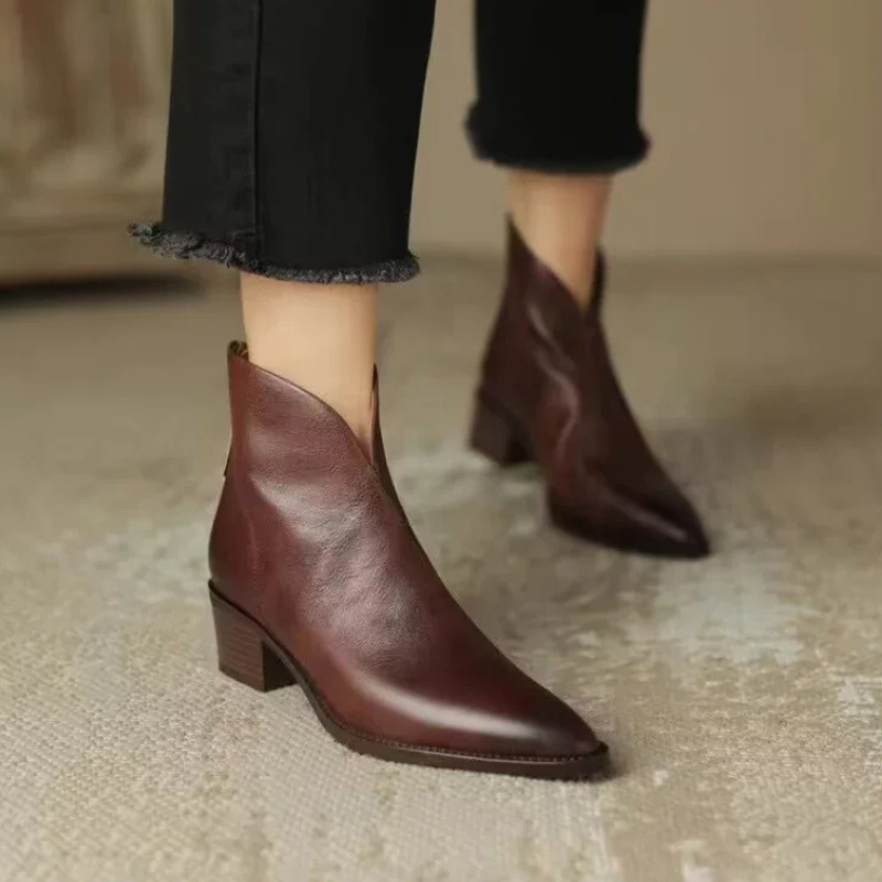 Elegant Sabine Boots for Women, Combining Comfort and Style