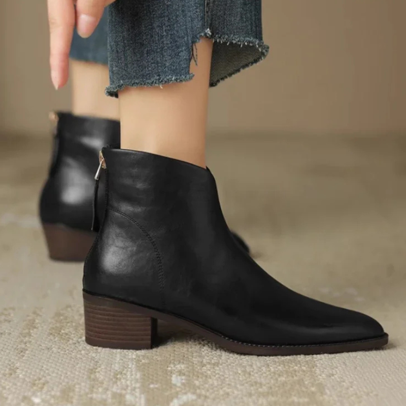 Elegant Sabine Boots for Women, Combining Comfort and Style