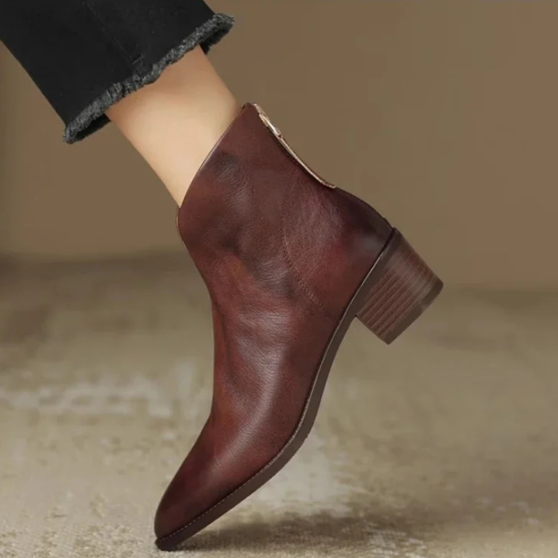 Elegant Sabine Boots for Women, Combining Comfort and Style