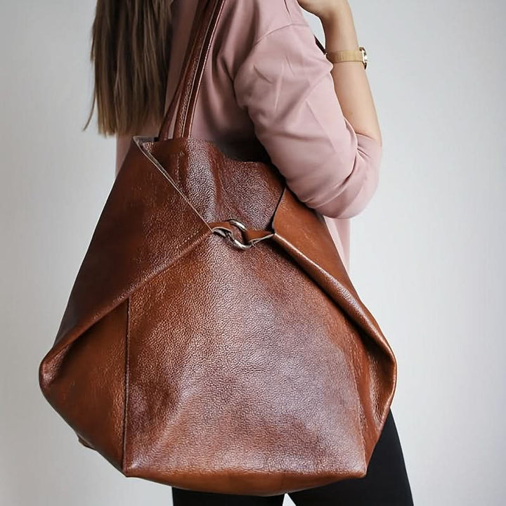 Benthe - Stylish bag for versatile everyday use
