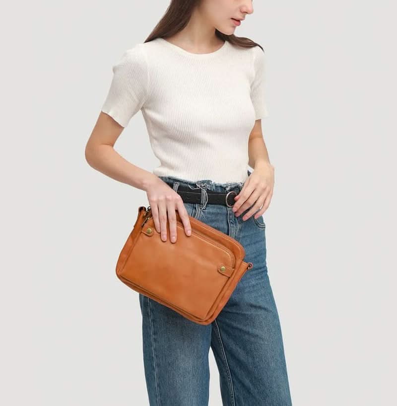 Daisy - Chic handbag with smart storage and premium craftsmanship