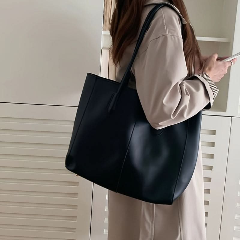 Lucy - Stylish and durable bag for every occasion